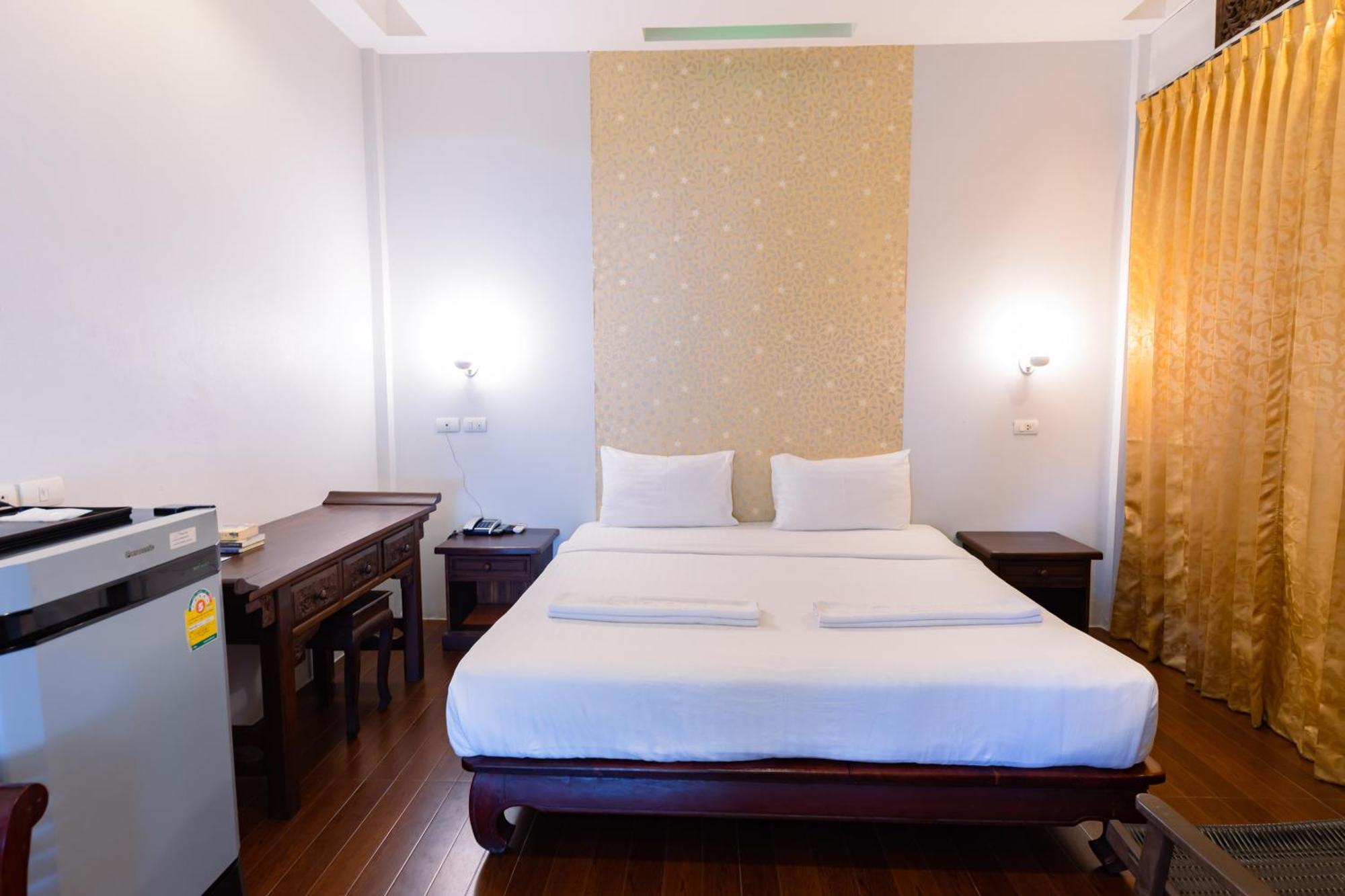 Sleep Hotel - Sha Certified Сурат Тхани Екстериор снимка